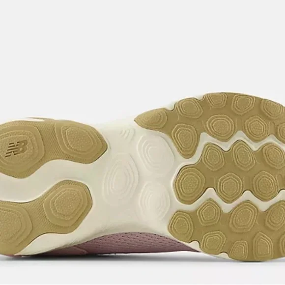 New Balance Women's 
Rare Color Neutral Ballerina 🩰 Pink - Picture 6 of 7